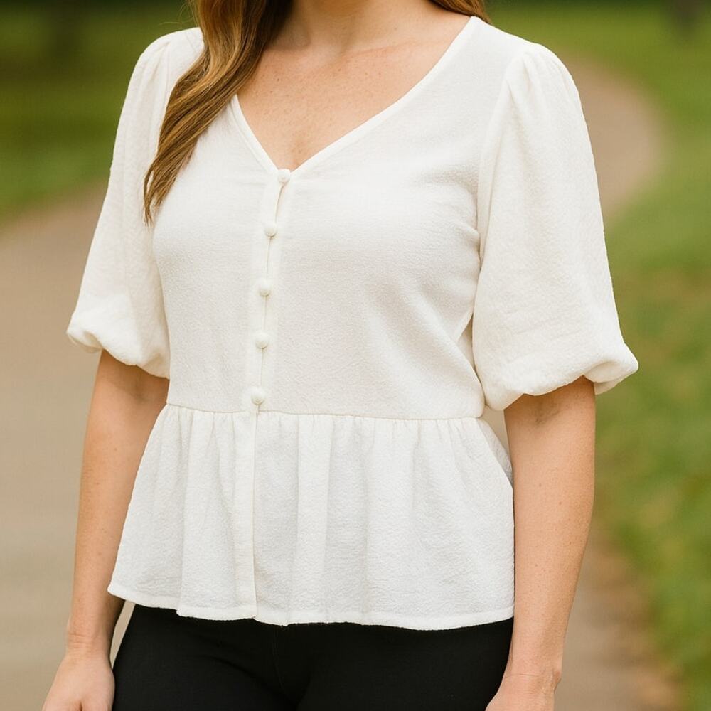 Sanctuary White Textured Peplum Button Front Top Size L
